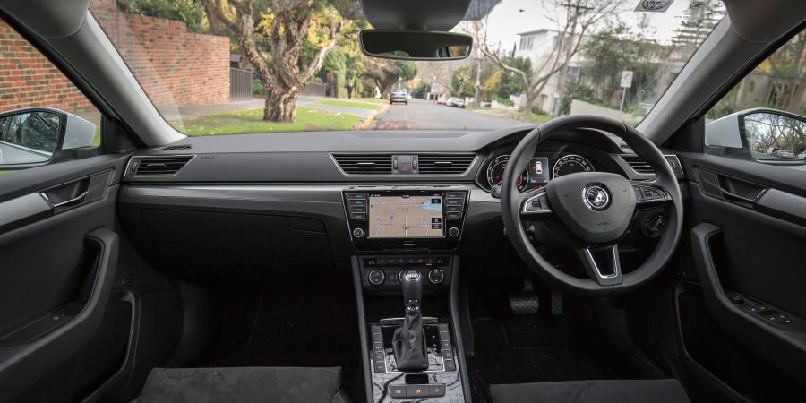 Торпедо Skoda Superb Wagon 4x4 2016 года  (AU) (фото 18 из 26)